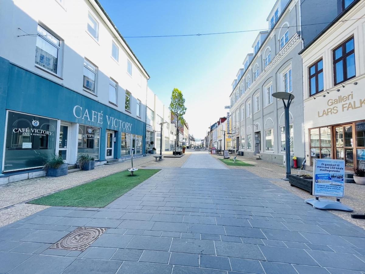 Aday - Charming Apartment In The Pedestrian Street Of Frederikshavn Dış mekan fotoğraf